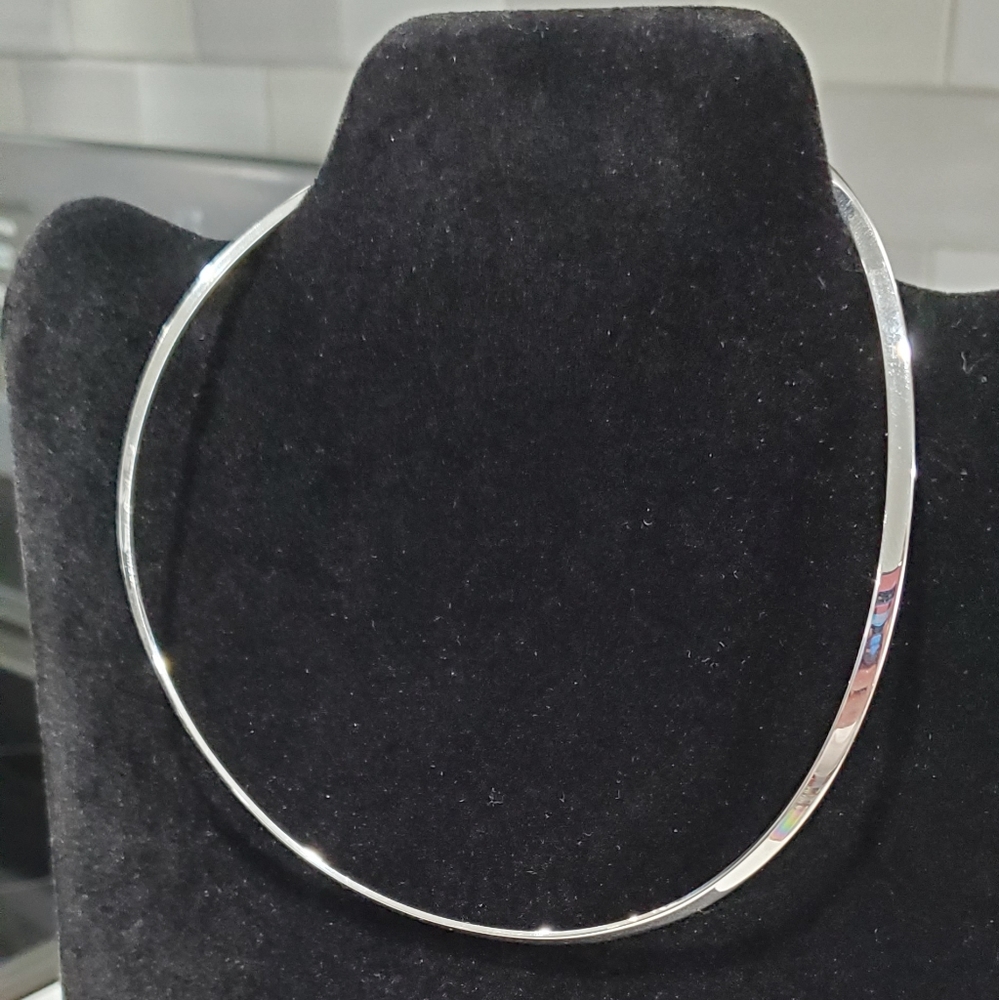 Collar Necklace {BRAND NEW} - Picture 2 of 4